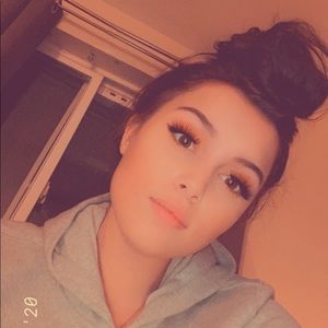 Meet your Posher, Selena